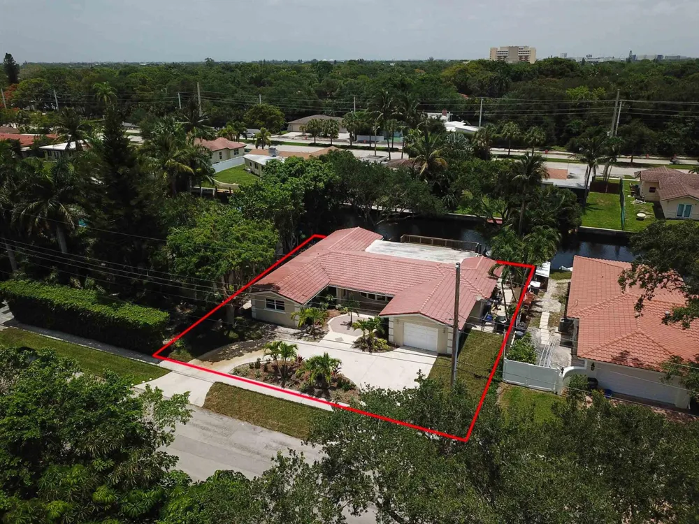 709 W Royal Palm Road Boca Raton, FL 33486