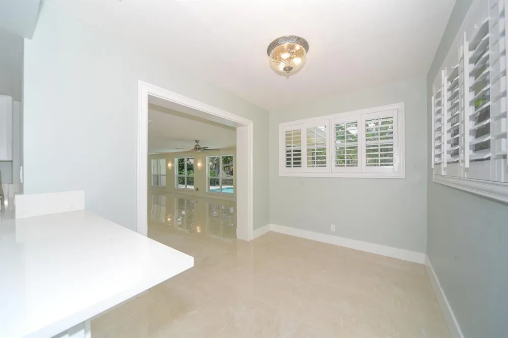 709 W Royal Palm Road Boca Raton, FL 33486