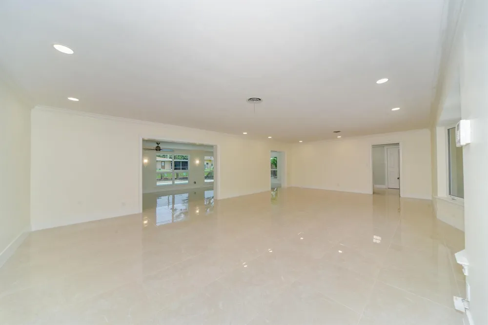 709 W Royal Palm Road Boca Raton, FL 33486