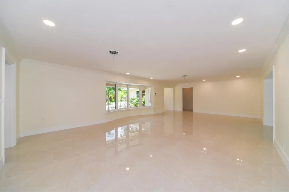 709 W Royal Palm Road Boca Raton, FL 33486
