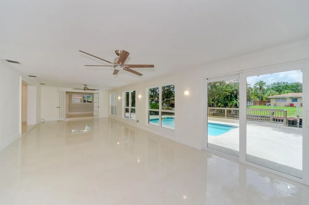 709 W Royal Palm Road Boca Raton, FL 33486