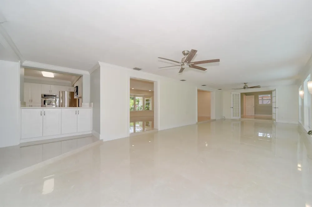 709 W Royal Palm Road Boca Raton, FL 33486