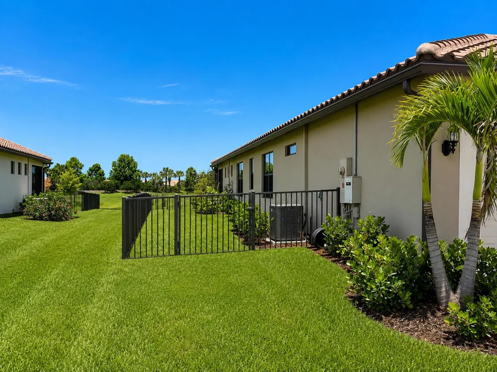 4103 SILVER MAPLE WAY Vero Beach, FL 32967