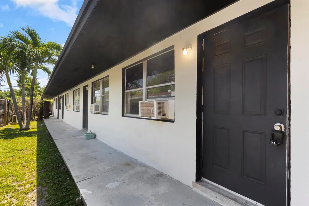 730 NW 4th Avenue #3 Fort Lauderdale, FL 33311