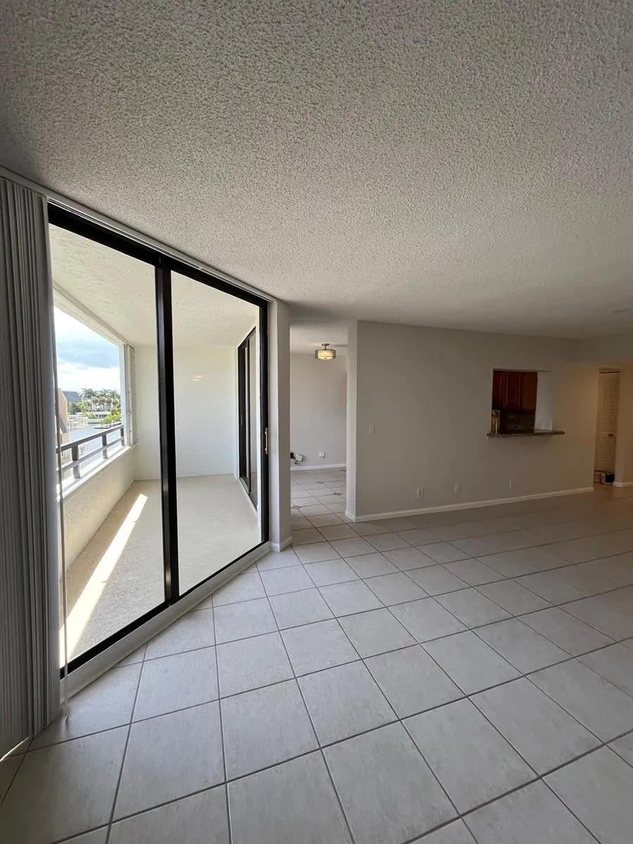 3555 S OCEAN BOULEVARD #411 South Palm Beach, FL 33480