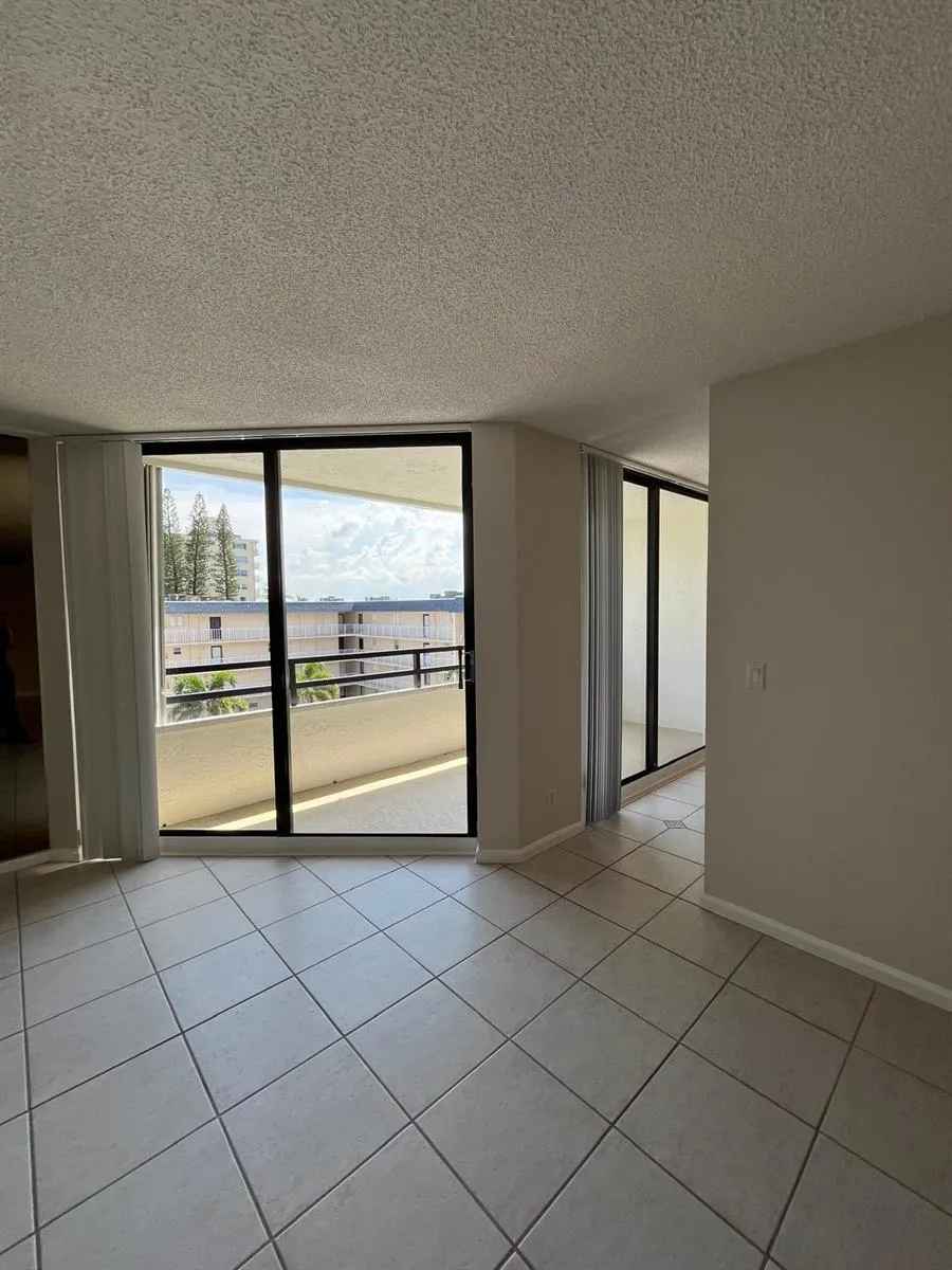 3555 S OCEAN BOULEVARD #411 South Palm Beach, FL 33480