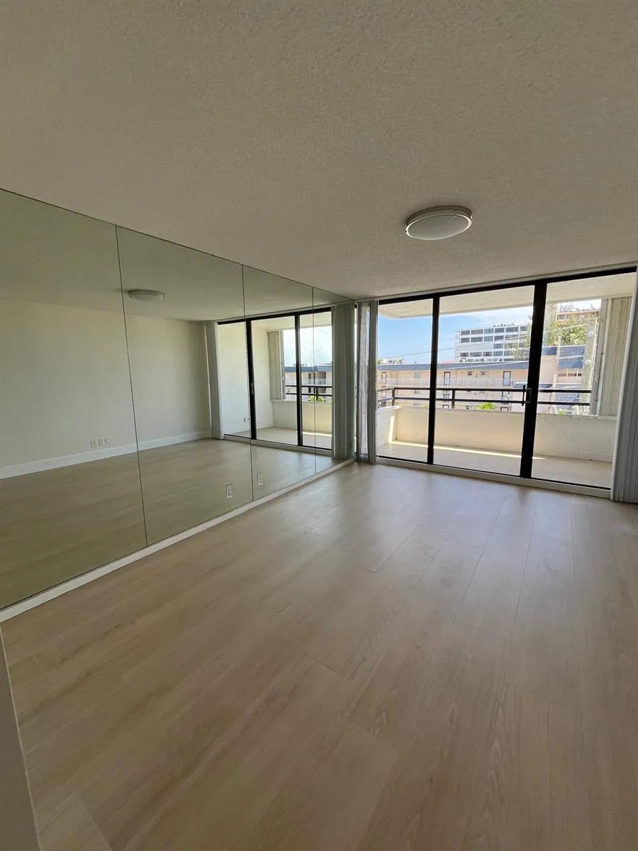 3555 S OCEAN BOULEVARD #411 South Palm Beach, FL 33480