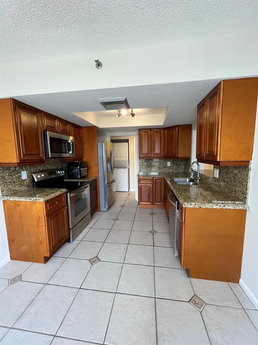 3555 S OCEAN BOULEVARD #411 South Palm Beach, FL 33480