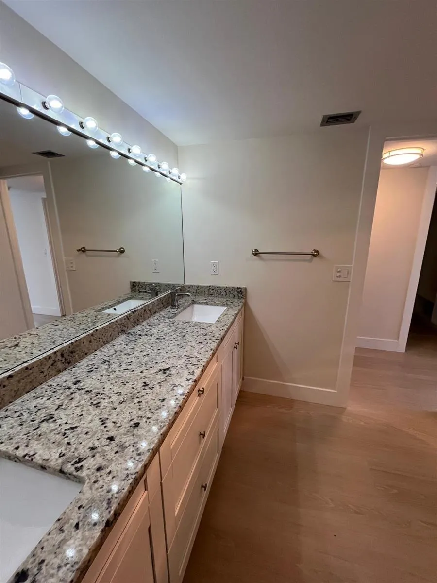 3555 S OCEAN BOULEVARD #411 South Palm Beach, FL 33480
