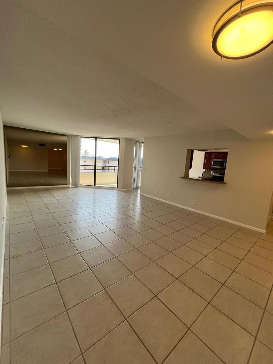 3555 S OCEAN BOULEVARD #411 South Palm Beach, FL 33480