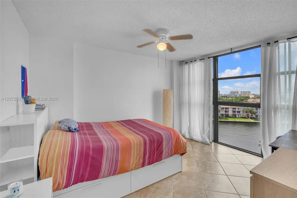 200 Leslie Dr #818 Hallandale Beach, FL 33009