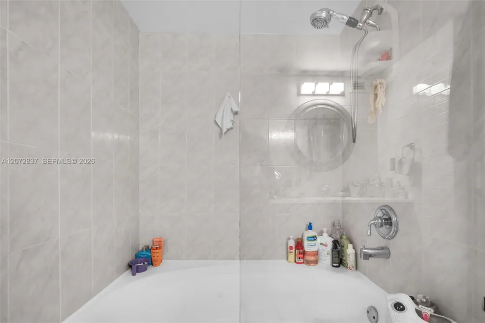 200 Leslie Dr #818 Hallandale Beach, FL 33009