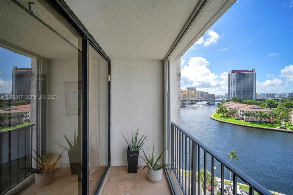 200 Leslie Dr #818 Hallandale Beach, FL 33009