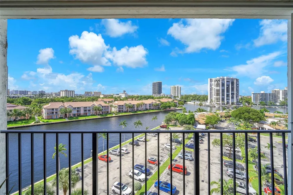 200 Leslie Dr #818 Hallandale Beach, FL 33009