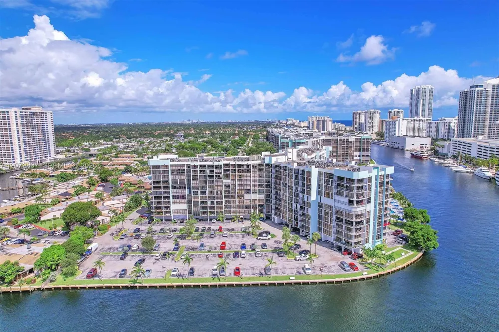 200 Leslie Dr #818 Hallandale Beach, FL 33009