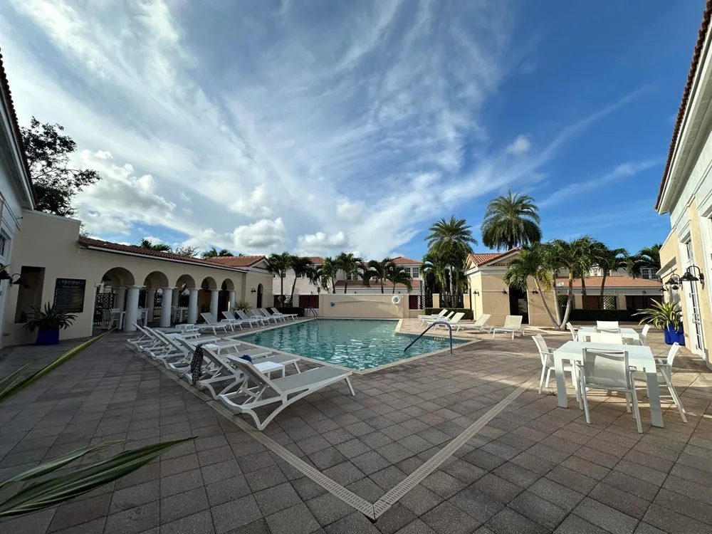 819 NW 82nd Place #819 Boca Raton, FL 33487