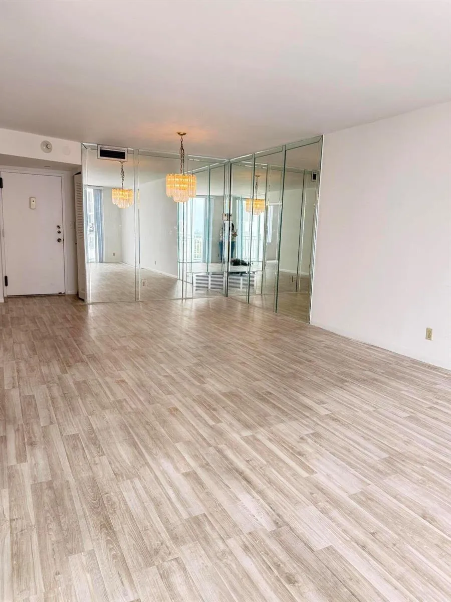 101 BRINY AVENUE #1010 Pompano Beach, FL 33062