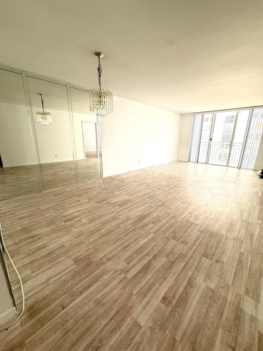 101 BRINY AVENUE #1010 Pompano Beach, FL 33062