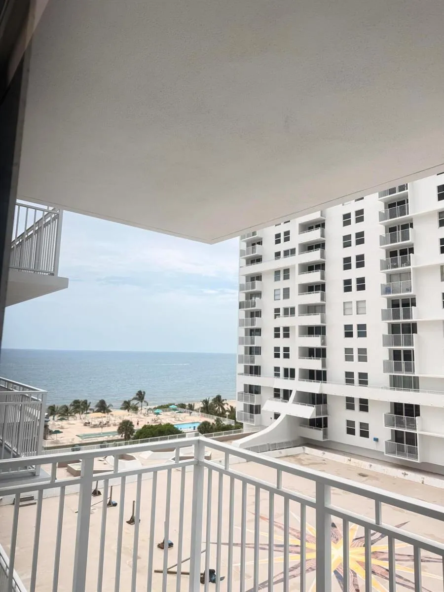 101 BRINY AVENUE #1010 Pompano Beach, FL 33062