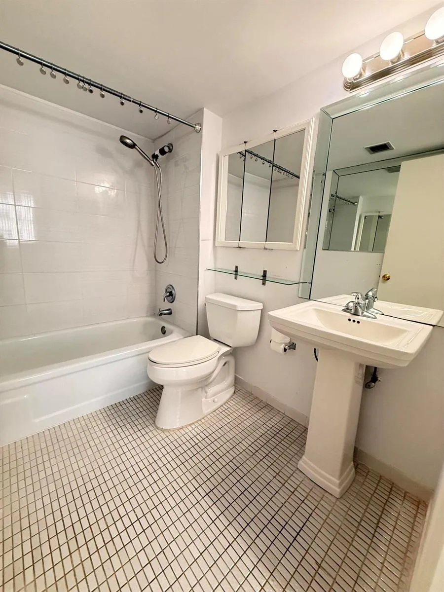 101 BRINY AVENUE #1010 Pompano Beach, FL 33062