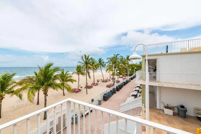 101 BRINY AVENUE #1010 Pompano Beach, FL 33062