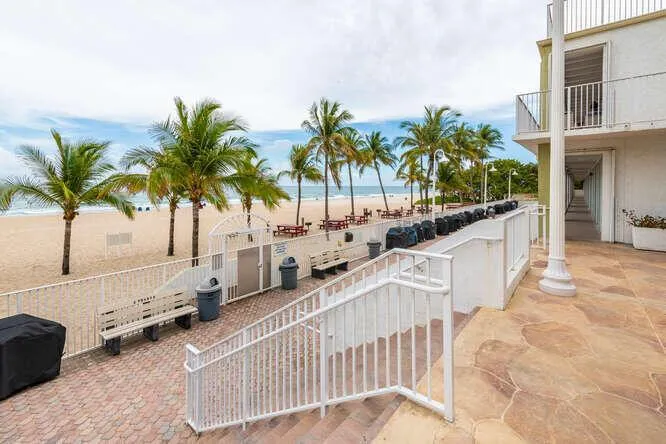 101 BRINY AVENUE #1010 Pompano Beach, FL 33062