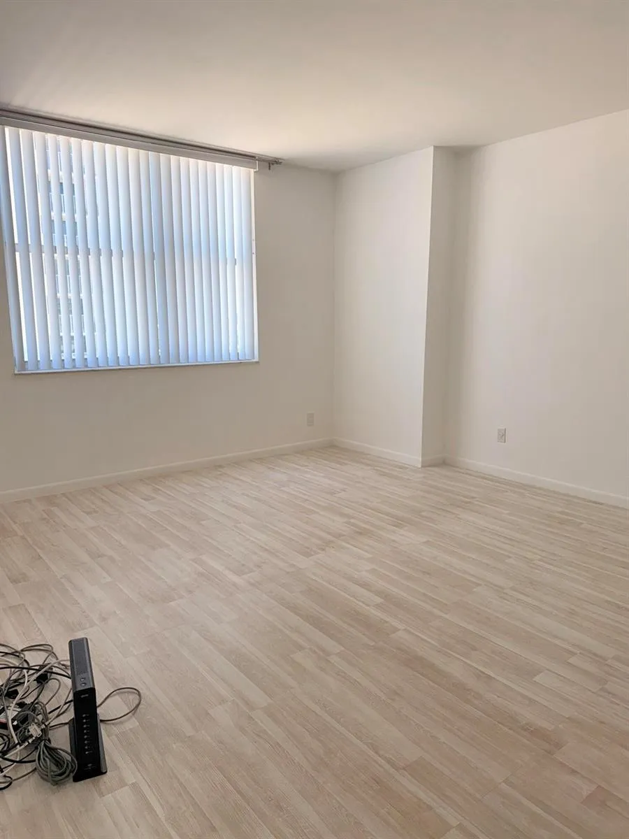 101 BRINY AVENUE #1010 Pompano Beach, FL 33062