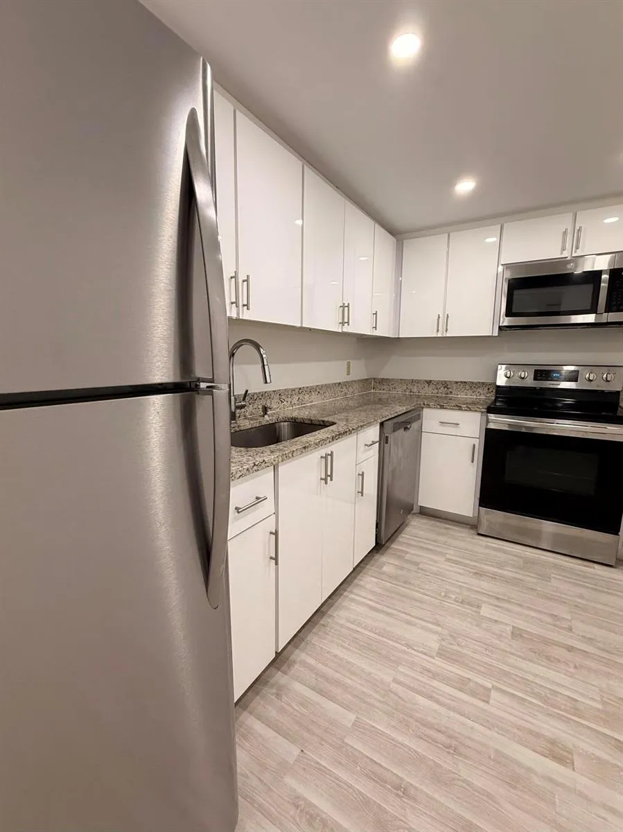 101 BRINY AVENUE #1010 Pompano Beach, FL 33062