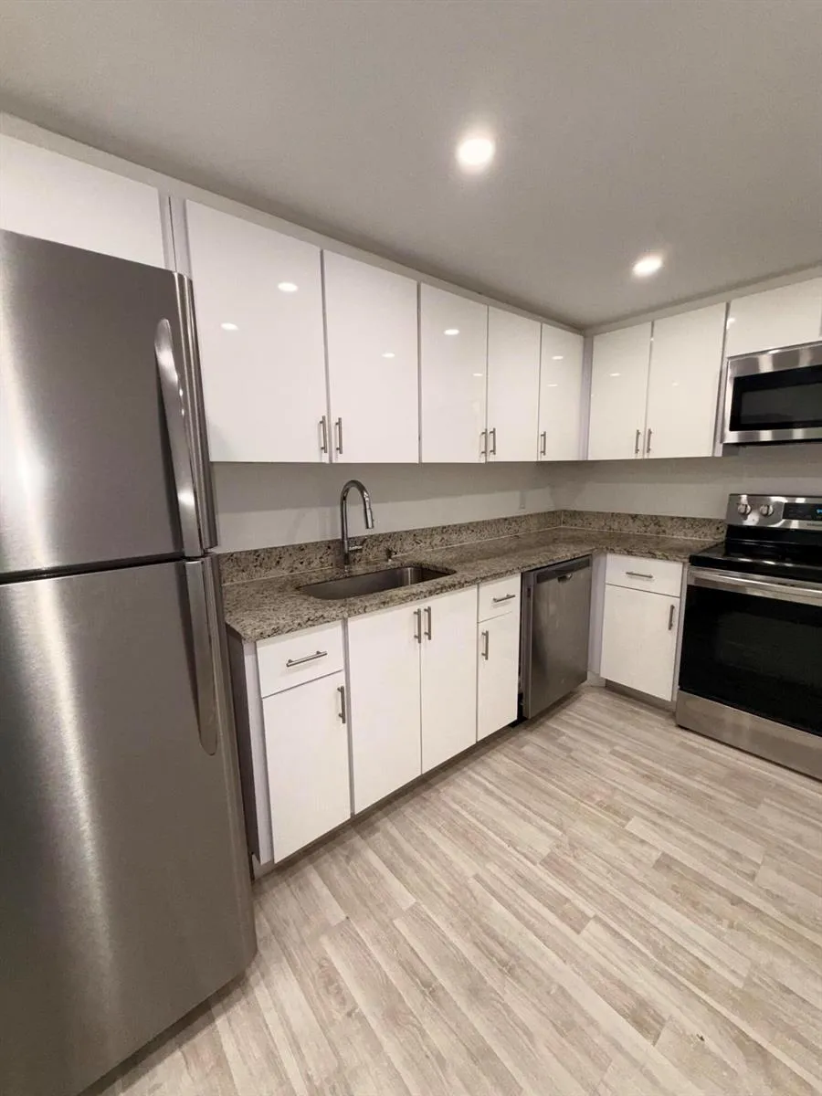 101 BRINY AVENUE #1010 Pompano Beach, FL 33062
