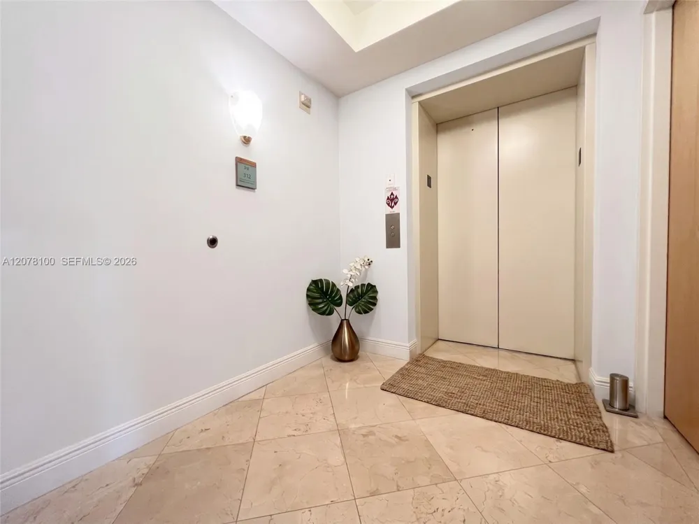 19400 Turnberry Way #312 Aventura, FL 33180