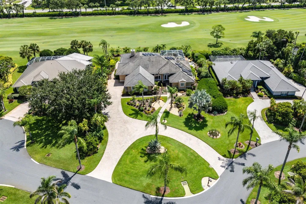 4084 SW GLENEAGLE CIRCLE Palm City, FL 34990