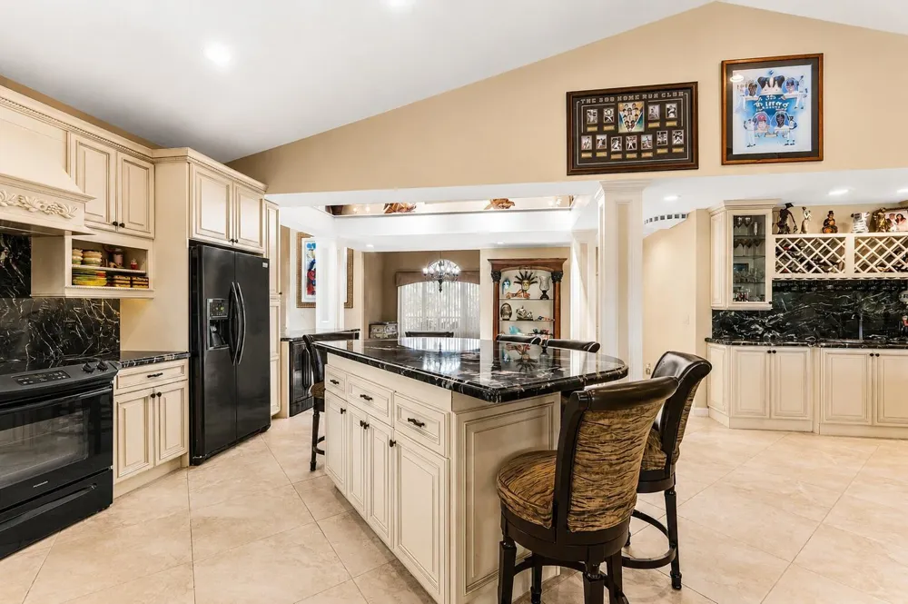 4084 SW GLENEAGLE CIRCLE Palm City, FL 34990