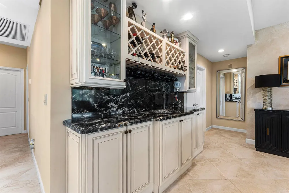 4084 SW GLENEAGLE CIRCLE Palm City, FL 34990