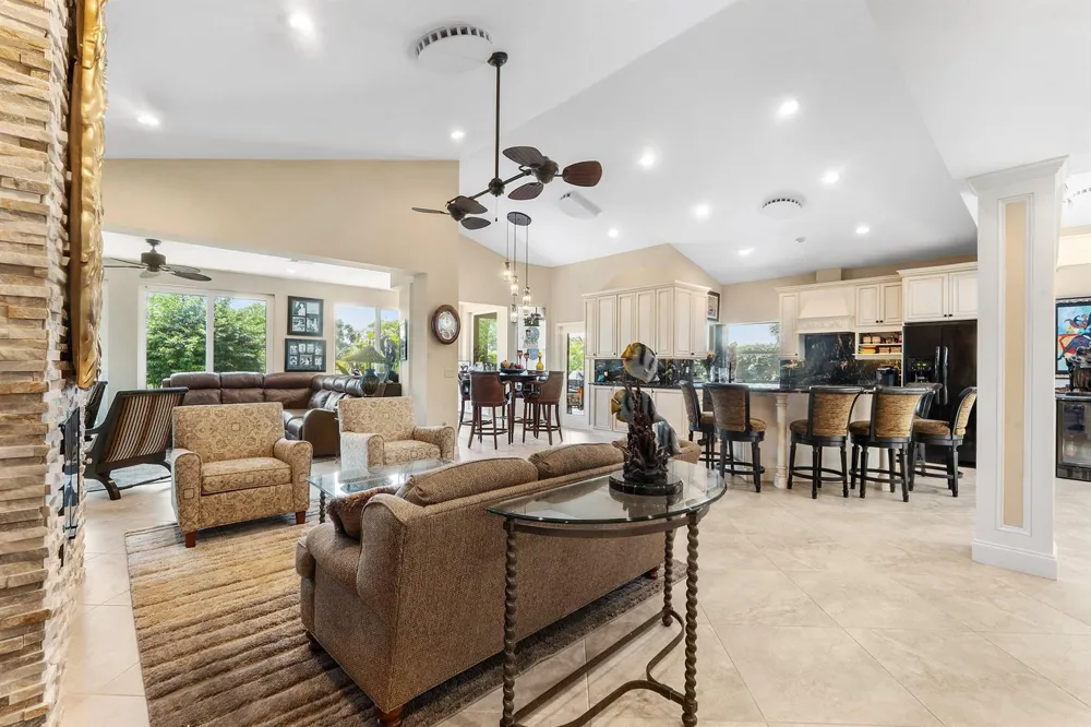 4084 SW GLENEAGLE CIRCLE Palm City, FL 34990