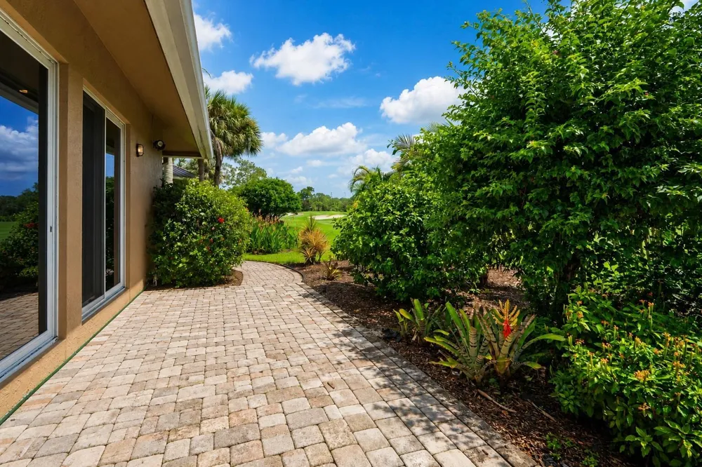 4084 SW GLENEAGLE CIRCLE Palm City, FL 34990