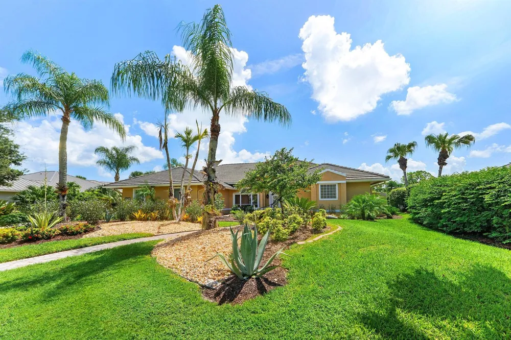 4084 SW GLENEAGLE CIRCLE Palm City, FL 34990