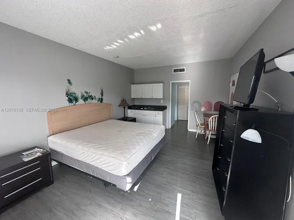 26 Diplomat Pkwy #2342 Hallandale Beach, FL 33009