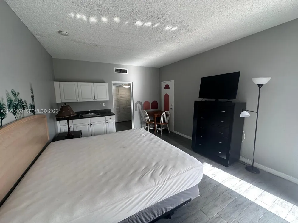 26 Diplomat Pkwy #2342 Hallandale Beach, FL 33009