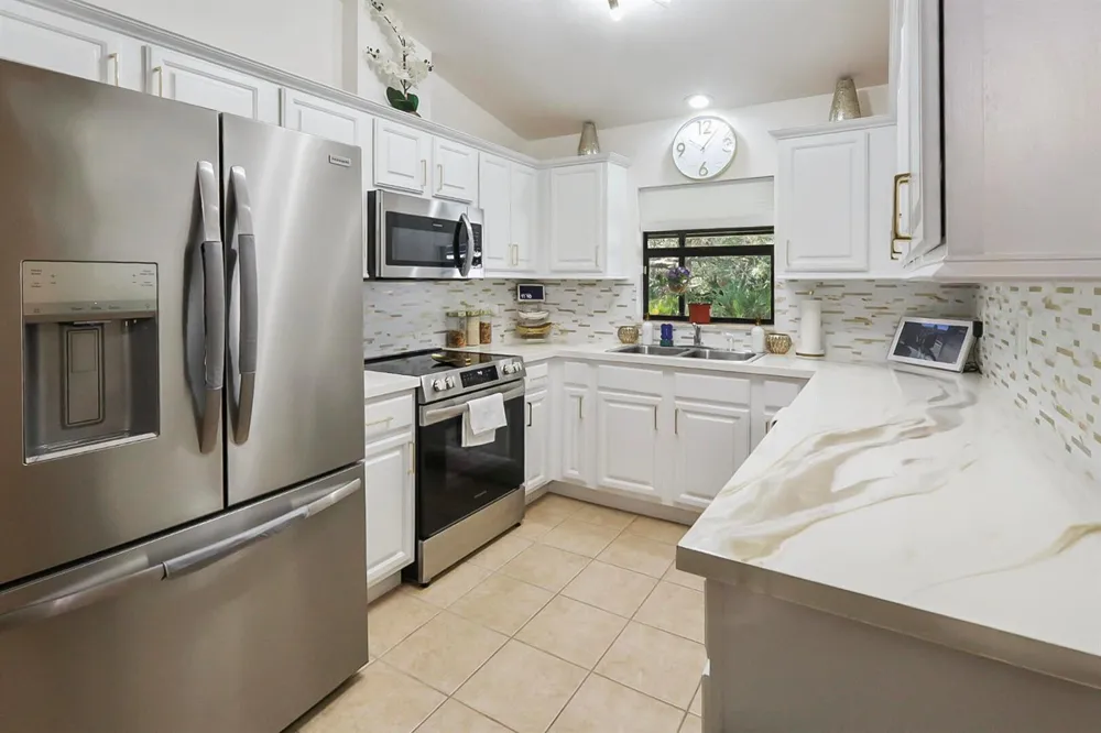 3046 BUTTERCUP LANE Lake Placid, FL 33852