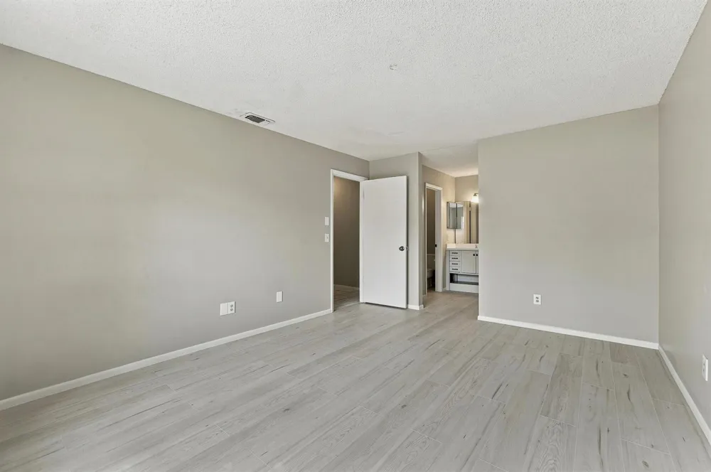 111 Jersey Woods Court Orlando, FL 32824