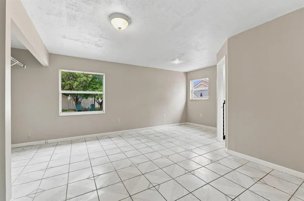 111 Jersey Woods Court Orlando, FL 32824