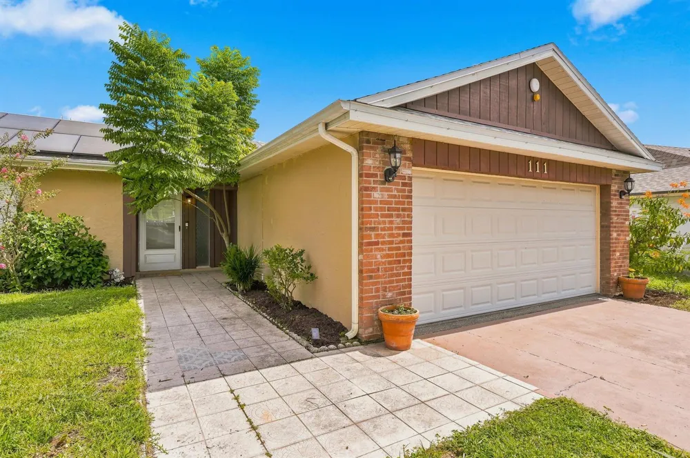 111 Jersey Woods Court Orlando, FL 32824