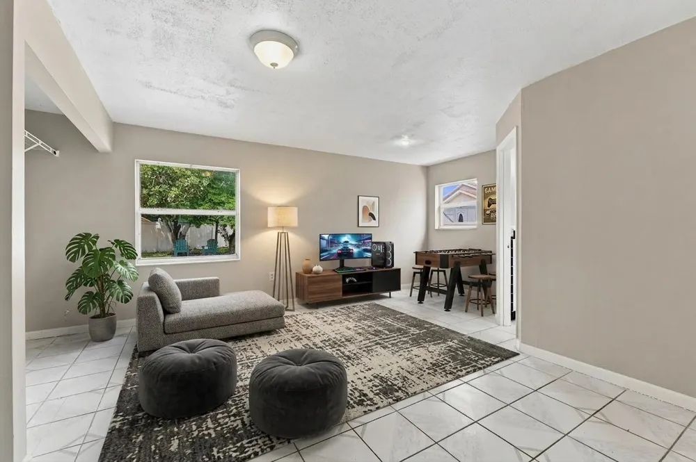 111 Jersey Woods Court Orlando, FL 32824