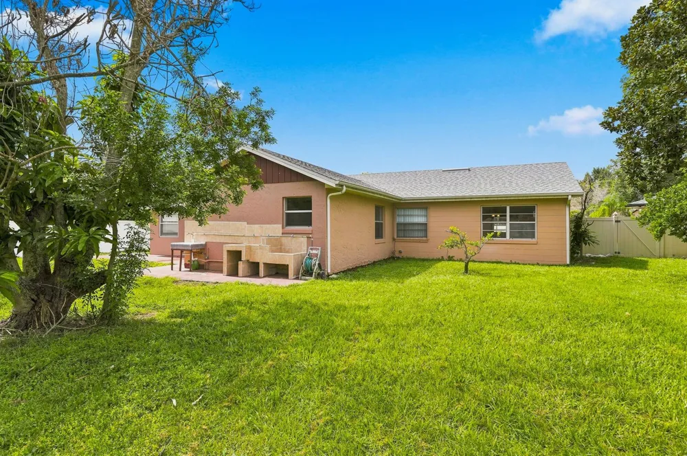 111 Jersey Woods Court Orlando, FL 32824