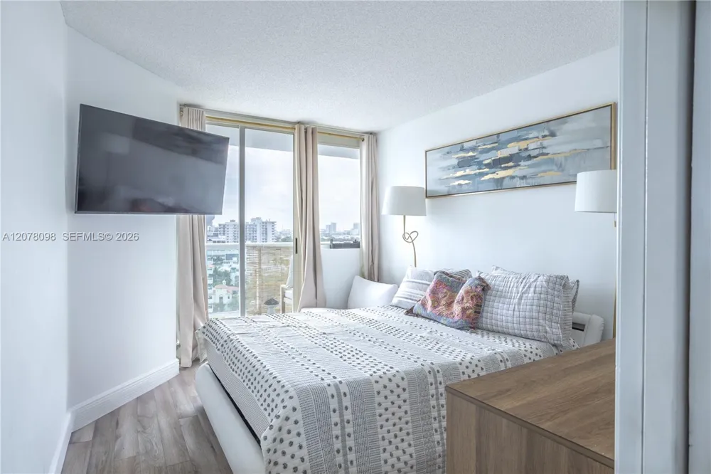 3411 Indian Creek Dr #1204 Miami Beach, FL 33140