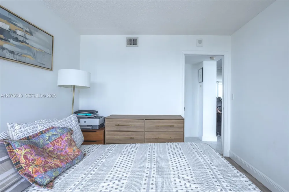 3411 Indian Creek Dr #1204 Miami Beach, FL 33140