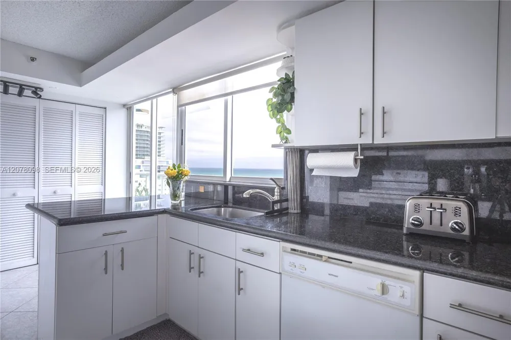 3411 Indian Creek Dr #1204 Miami Beach, FL 33140