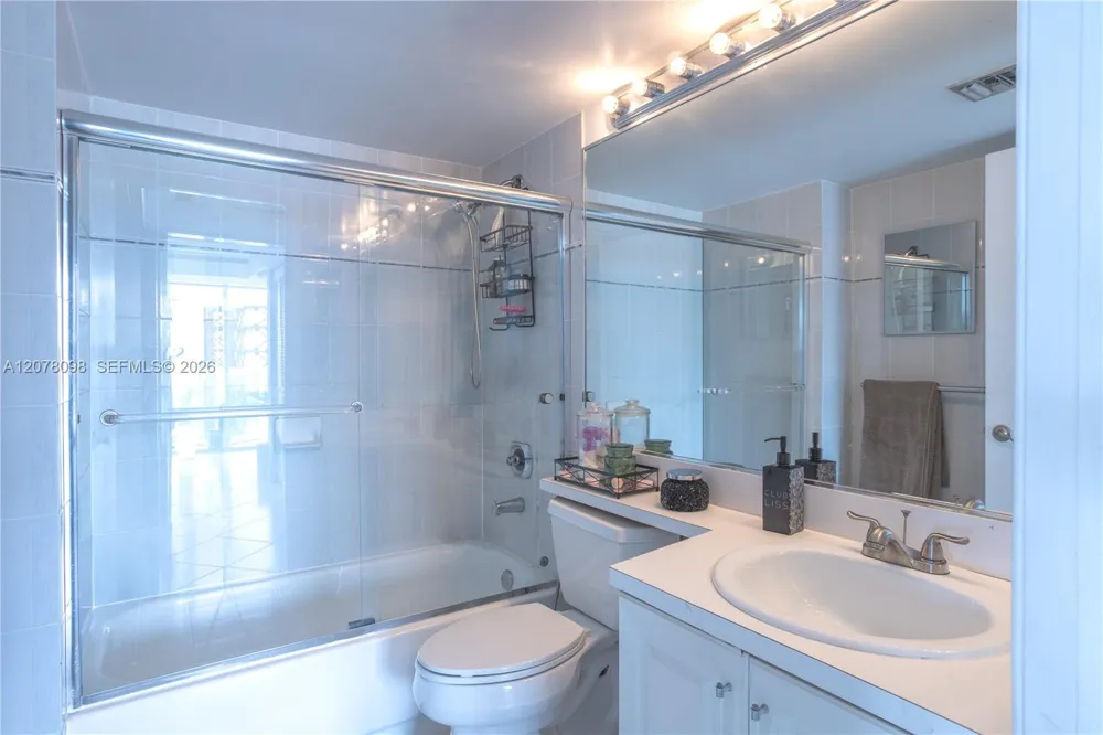 3411 Indian Creek Dr #1204 Miami Beach, FL 33140