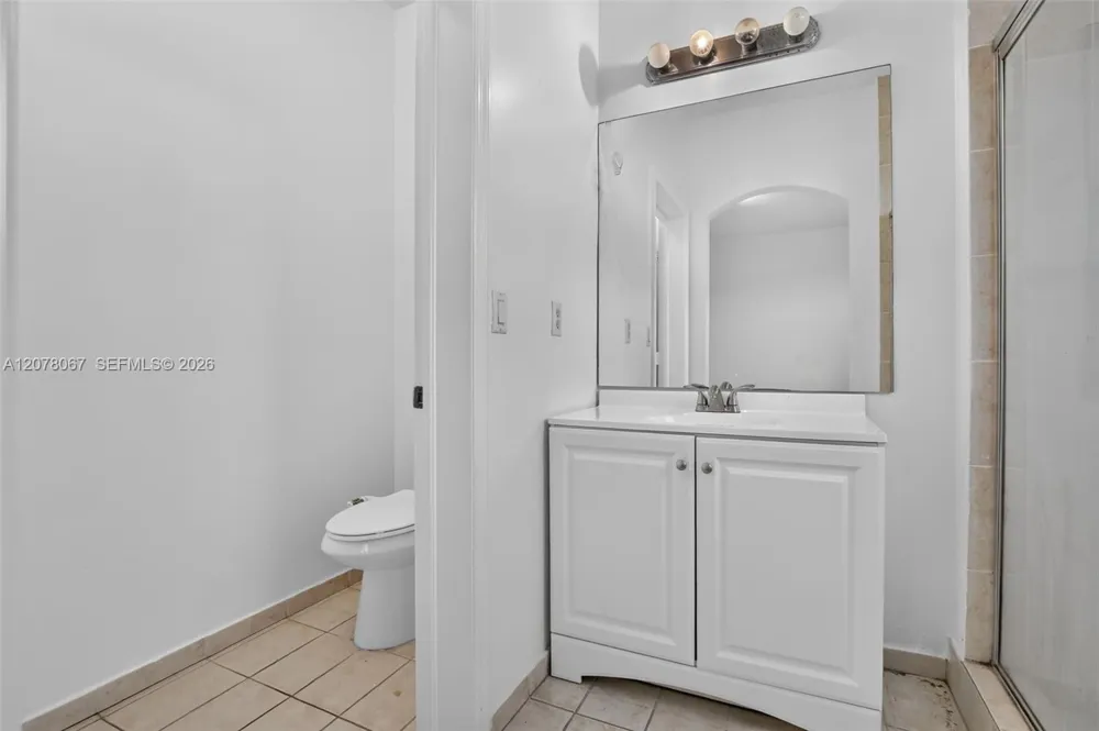 4927 Harbor Isles Dr #205 Dania Beach, FL 33312
