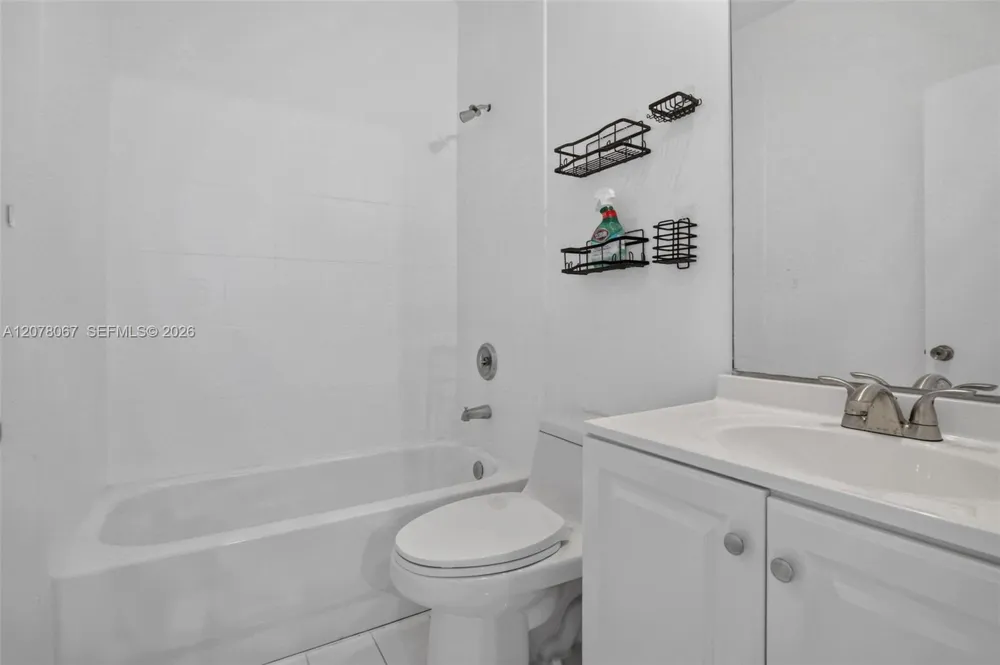 4927 Harbor Isles Dr #205 Dania Beach, FL 33312